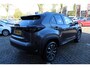 Toyota Yaris Cross 1.5 Hybrid 115 FIRST EDITION LED KOPLAMPEN STUUR-STOEL-RUITENWISSER VERW. KEYLESS PRIVACYGLASS APPLE/ANDROID