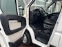 Peugeot Boxer 335 2.0 BlueHDI L2 Euro 6 Fassi laadkraan Airco Trekhaak 2500kg trekgewicht Kastinrichting 3-Persoons P-up Pick-up Open laadbak