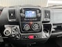 Peugeot Boxer 335 2.0 BlueHDI L2 Euro 6 Fassi laadkraan Airco Trekhaak 2500kg trekgewicht Kastinrichting 3-Persoons P-up Pick-up Open laadbak