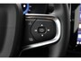Volvo XC40 B3 Ultra Black Edition | Panoramadak | Trekhaak | 360° Camera | ACC | Stoel+Stuurverwarming | 20 Inch