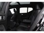Volvo XC40 B3 Ultra Black Edition | Panoramadak | Trekhaak | 360° Camera | ACC | Stoel+Stuurverwarming | 20 Inch