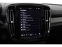 Volvo XC40 B3 Ultra Black Edition | Panoramadak | Trekhaak | 360° Camera | ACC | Stoel+Stuurverwarming | 20 Inch