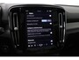 Volvo XC40 B3 Ultra Black Edition | Panoramadak | Trekhaak | 360° Camera | ACC | Stoel+Stuurverwarming | 20 Inch
