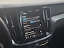 Volvo V60 2.0 T6 Plug-in hybrid AWD Ultra Dark | Trekhaak | 360 Camera | Panoramadak | Harman/Kardon | Memory | Head-up