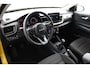Kia Stonic 1.0 T-GDi MHEV DynamicLine - Navigatie - Cruise Control - Climate Control - DAB - Achteruitrijcamera - Fabrieksgarantie tot 09-2028