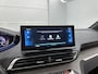 Peugeot 5008 SUV GT 130pk | 7 Zitplaatsen | Navigatie | Schuif-/kanteldak | Achteruitrijcamera | Climate Control | Adaptieve Cruise Control | Full Led koplampen | Handsfree Achterklep | Stoelverwarming | Keyless | Parkeersensoren v+a | Dodehoeksensor | Apple Carplay / Android Auto | DAB+ radio | Donker getint glas | 19" lichtmetalen velgen |