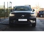 Volvo XC40 B4 197pk Plus Dark | Verwarmde vooruit | Extra getint glas