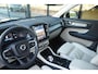 Volvo XC40 B4 197pk Plus Dark | Verwarmde vooruit | Extra getint glas