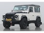 Land Rover Defender 2.4 TD 90 SW SE | 4P | Stoelverwarming | Trekhaak | Airco | 18 Inch
