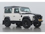 Land Rover Defender 2.4 TD 90 SW SE | 4P | Stoelverwarming | Trekhaak | Airco | 18 Inch