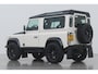 Land Rover Defender 2.4 TD 90 SW SE | 4P | Stoelverwarming | Trekhaak | Airco | 18 Inch