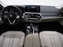 BMW 5-Serie Touring 530e xDrive Shadow | Camera | Keyless | Adaptive Cruise | HUD | Leder | Dodehoek | Sfeerlicht | Carplay