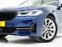 BMW 5-Serie Touring 530e xDrive Shadow | Camera | Keyless | Adaptive Cruise | HUD | Leder | Dodehoek | Sfeerlicht | Carplay