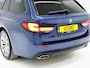 BMW 5-Serie Touring 530e xDrive Shadow | Camera | Keyless | Adaptive Cruise | HUD | Leder | Dodehoek | Sfeerlicht | Carplay