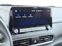 Hyundai Kona Electric EV 64kWh 3 fase SOH-100% Warmtepomp Adaptive-Cruise Head-Up Display 1/2 Leer Krell®-Hifi Apple Carplay Android Adap.Cruise Camera Navi Pdc Ecc Fashion Keyless Privacy Glas DAB Led Blind Spot Lane Assist Origineel Nederlandse Auto € 45.000 nieuw!!