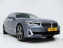BMW 5-Serie Touring 530e Executive Luxury | Panoramadak | Leder | Camera | Keyless | Sfeerlicht | Virtual | DAB | Carplay