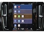 Volvo EC40 Performance Plus 82 kWh - Panoramadak - IntelliSafe Assist & Surround - 360º Camera - Verwarmde voorstoelen, stuur & achterbank - Parkeersensoren voor & achter - Elektr. bedienb. voorstoelen met geheugen links - Draadloze tel. lader - Warmtepomp - Extra getint glas - Elektr. inklapbare trekhaak - 19' LMV