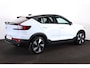 Volvo EC40 Performance Plus 82 kWh - Panoramadak - IntelliSafe Assist & Surround - 360º Camera - Verwarmde voorstoelen, stuur & achterbank - Parkeersensoren voor & achter - Elektr. bedienb. voorstoelen met geheugen links - Draadloze tel. lader - Warmtepomp - Extra getint glas - Elektr. inklapbare trekhaak - 19' LMV