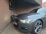 BMW 3-Serie Touring 320i M Sport Edition 184PK Auto. Panoramadak / Sport Remmen / Apple Car Play / Head Up Display / Sport Automaa
