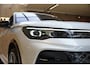 Volkswagen Tiguan 1.5eHybrid/272pk R-Line Blackstyle|2024|Trekhaak|Navi Pro|PDC+Assist|360Camera|19"Blackstyle|Massagestoelen|Blindspot