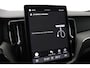 Volvo XC60 T6 Plug-in hybrid Ultra Black Edition | Trekhaak | Panoramadak | Head-Up | 360 Camera | Stoel+Stuurverwarming | 21 Inch