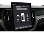 Volvo XC60 T6 Plug-in hybrid Ultra Black Edition | Trekhaak | Panoramadak | Head-Up | 360 Camera | Stoel+Stuurverwarming | 21 Inch