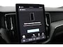 Volvo XC60 T6 Plug-in hybrid Ultra Black Edition | Trekhaak | Panoramadak | Head-Up | 360 Camera | Stoel+Stuurverwarming | 21 Inch