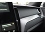 Volvo XC60 T6 350PK Automaat AWD Ultra Black Edition stoelmassage - en ventilatie / Adaptieve cruise control / Harman Kardon / BLIS / Panoramadak / Apple carplay / Parkeersensoren met 360 camera / Elektrisch bedienbare achterklep / Elektrisch verstelbare voorstoelen met geheugen / Stoel en stuurwielverwarming / 21” velgen / Getinte ramen vanaf de B-stijl