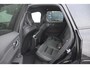 Volvo XC60 T6 350PK Automaat AWD Ultra Black Edition stoelmassage - en ventilatie / Adaptieve cruise control / Harman Kardon / BLIS / Panoramadak / Apple carplay / Parkeersensoren met 360 camera / Elektrisch bedienbare achterklep / Elektrisch verstelbare voorstoelen met geheugen / Stoel en stuurwielverwarming / 21” velgen / Getinte ramen vanaf de B-stijl