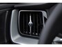 Volvo XC60 T6 350PK Automaat AWD Ultra Black Edition stoelmassage - en ventilatie / Adaptieve cruise control / Harman Kardon / BLIS / Panoramadak / Apple carplay / Parkeersensoren met 360 camera / Elektrisch bedienbare achterklep / Elektrisch verstelbare voorstoelen met geheugen / Stoel en stuurwielverwarming / 21” velgen / Getinte ramen vanaf de B-stijl