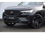 Volvo XC60 T6 350PK Automaat AWD Ultra Black Edition stoelmassage - en ventilatie / Adaptieve cruise control / Harman Kardon / BLIS / Panoramadak / Apple carplay / Parkeersensoren met 360 camera / Elektrisch bedienbare achterklep / Elektrisch verstelbare voorstoelen met geheugen / Stoel en stuurwielverwarming / 21” velgen / Getinte ramen vanaf de B-stijl