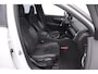 Volvo XC40 T3 163PK Automaat R-Design Adaptieve cruise control / Leder met alcantara bekleding / Parkeersensoren met camera / Trekhaak / stoel - en stuurverwarming / Apple carplay