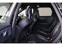 Volvo XC60 T5 AWD R-Design - Panorama/schuifdak - IntelliSafe Assist & Surround - Adaptieve LED koplampen - Parkeercamera achter - Verwarmde voorstoelen, stuur & achterbank - Parkeersensoren voor & achter - Elektr. bedienb. bestuurdersstoel met geheugen - Schakelpaddles aan stuur - Volvo On Call - Standkachel - Extra getint glas - 19' LMV