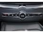 Volvo XC60 T5 AWD R-Design - Panorama/schuifdak - IntelliSafe Assist & Surround - Adaptieve LED koplampen - Parkeercamera achter - Verwarmde voorstoelen, stuur & achterbank - Parkeersensoren voor & achter - Elektr. bedienb. bestuurdersstoel met geheugen - Schakelpaddles aan stuur - Volvo On Call - Standkachel - Extra getint glas - 19' LMV