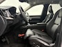 Volvo XC90 2.0 T8 Plug-in hybrid AWD Ultra Dark | 7 zits | Luchtvering | Adaptieve Cruise Control | Trekhaak | Panoramadak | Stoelmassage | Bowers en Wilkins Audio | All-season banden | 21" Velgen | Stoel-/Stuurverwarming | Stoelventilatie |