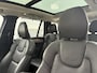 Volvo XC90 2.0 T8 Plug-in hybrid AWD Ultra Dark | 7 zits | Luchtvering | Adaptieve Cruise Control | Trekhaak | Panoramadak | Stoelmassage | Bowers en Wilkins Audio | All-season banden | 21" Velgen | Stoel-/Stuurverwarming | Stoelventilatie |