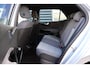 Volkswagen ID.3 204pk Life Pro 58 kWh Performance | SoH 94% | Stoel-/ Stuurverwarming | Navigatie | Apple Carplay/Android Auto