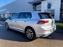 Volkswagen Golf 1.4 eHybrid 204pk DSG Style / 16"LMV / NAVI / APP.Connect / Elektr. best. stoel / Verwarmbare stoelen / Trekhaak