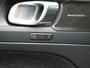 Volvo XC40 T5 Ultimate Dark PHEV 263pk Dealer O.H. | Panodak | Adaptive Cruise | 360 Camera | Harman / Kardon | Alcantara Sportstoelen Memory & Verwarmd | Stuur Verwarmd | Apple Carplay | Keyless | Virtual | Navigatie | DAB | Plug In Hybrid