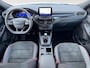 Ford Kuga 1.5 EcoBoost ST-Line X | Dealer onderhouden | Adaptief cruise control | Dodehoek detectie | Winter pack | 1800 kg trekgewicht | Elektrisch inklapbare trekhaak | B&O audio | Draadloos opladen mobiel | Parkeersensoren voor en achter | Achteruitrijcamera | Privacy glas |