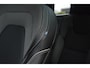 Volvo XC60 T8 Hybride AWD Plus Bright | Luchtvering | Trekhaak | Panoramadak | Stoel + Stuur Verwarmd | Harman/Kardon | Camera |