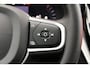 Volvo V60 B4 Essential Edition | Stoelverwarming voor/achter | Apple carplay/Android auto | 360 graden camera | Pilot Assist | Multifunctioneel stuurwiel | Comfort stoelen | Achteruitrij camera | Adaptieve cruise control | Hill Hold functie | 17'' lichtmetalen velgen |