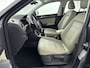 Volkswagen T-Roc 1.5 TSI Style Business 150 PK | Leder | Navigatie | 16 Inch Velgen | Airco | Cruise control |