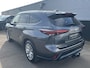 Toyota Highlander AWD 2.5 Hybrid Executive 7 persoons Trekhaak - trekgewicht 2.000kg geremd, AppleCarplay/AndroidAuto, BlindSpot, Parkeerhulp camera incl parkeersensoren, BTW-auto