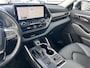 Toyota Highlander AWD 2.5 Hybrid Executive 7 persoons Trekhaak - trekgewicht 2.000kg geremd, AppleCarplay/AndroidAuto, BlindSpot, Parkeerhulp camera incl parkeersensoren, BTW-auto