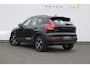 Volvo XC40 B3 177PK Automaat Plus Dark / Elektrische stoelen met geheugen / Keyless entry / Elektrische achterklep / Harman Kardon audio / Parkeersensoren met camera / stoel - en stuurwielverwarming /