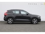 Volvo XC40 B3 177PK Automaat Plus Dark / Elektrische stoelen met geheugen / Keyless entry / Elektrische achterklep / Harman Kardon audio / Parkeersensoren met camera / stoel - en stuurwielverwarming /