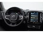 Volvo XC40 B3 177PK Automaat Plus Dark / Elektrische stoelen met geheugen / Keyless entry / Elektrische achterklep / Harman Kardon audio / Parkeersensoren met camera / stoel - en stuurwielverwarming /