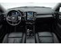 Volvo XC40 B3 177PK Automaat Plus Dark / Elektrische stoelen met geheugen / Keyless entry / Elektrische achterklep / Harman Kardon audio / Parkeersensoren met camera / stoel - en stuurwielverwarming /