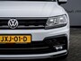 Volkswagen Tiguan 1.5 TSI R-Line | LED Koplampen | Adaptieve Cruise Control | Parkeersensoren | Climate Control | Apple Carplay | Android Auto | Privacy Glas | Keyless Entry & GO | Flippers | Variabele Stuuroverbrenging | 19'' Lichtmetalen Velgen |